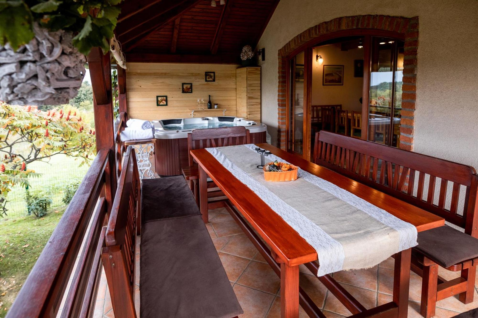 Holiday Home Vitis Selnica エクステリア 写真